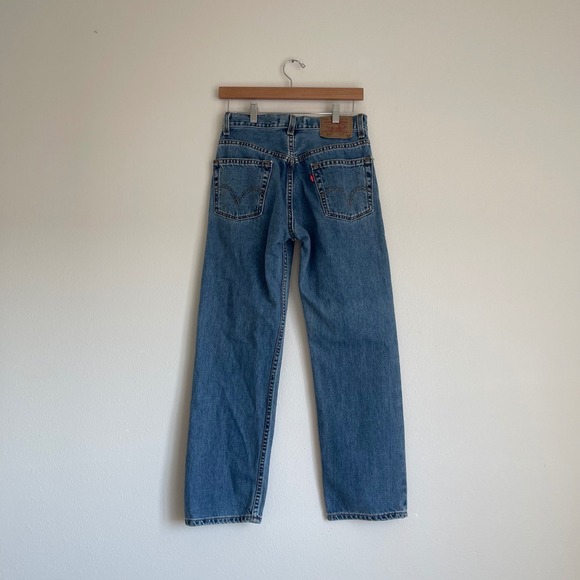 Vintage Y2K Regular Fit Medium Wash Levi's Jeans - Picture 8 of 11